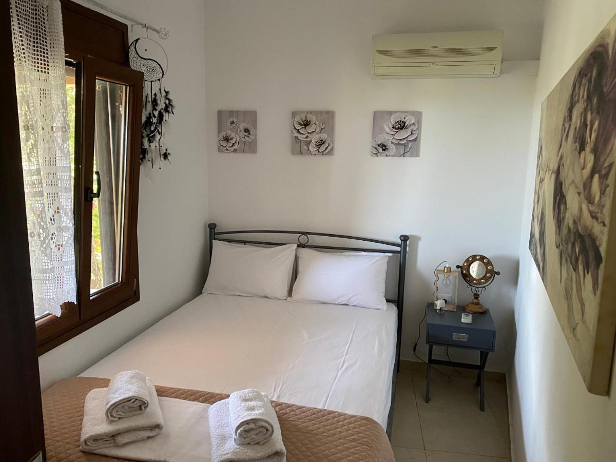 The Garden House, Sitia Apartment ภายนอก รูปภาพ