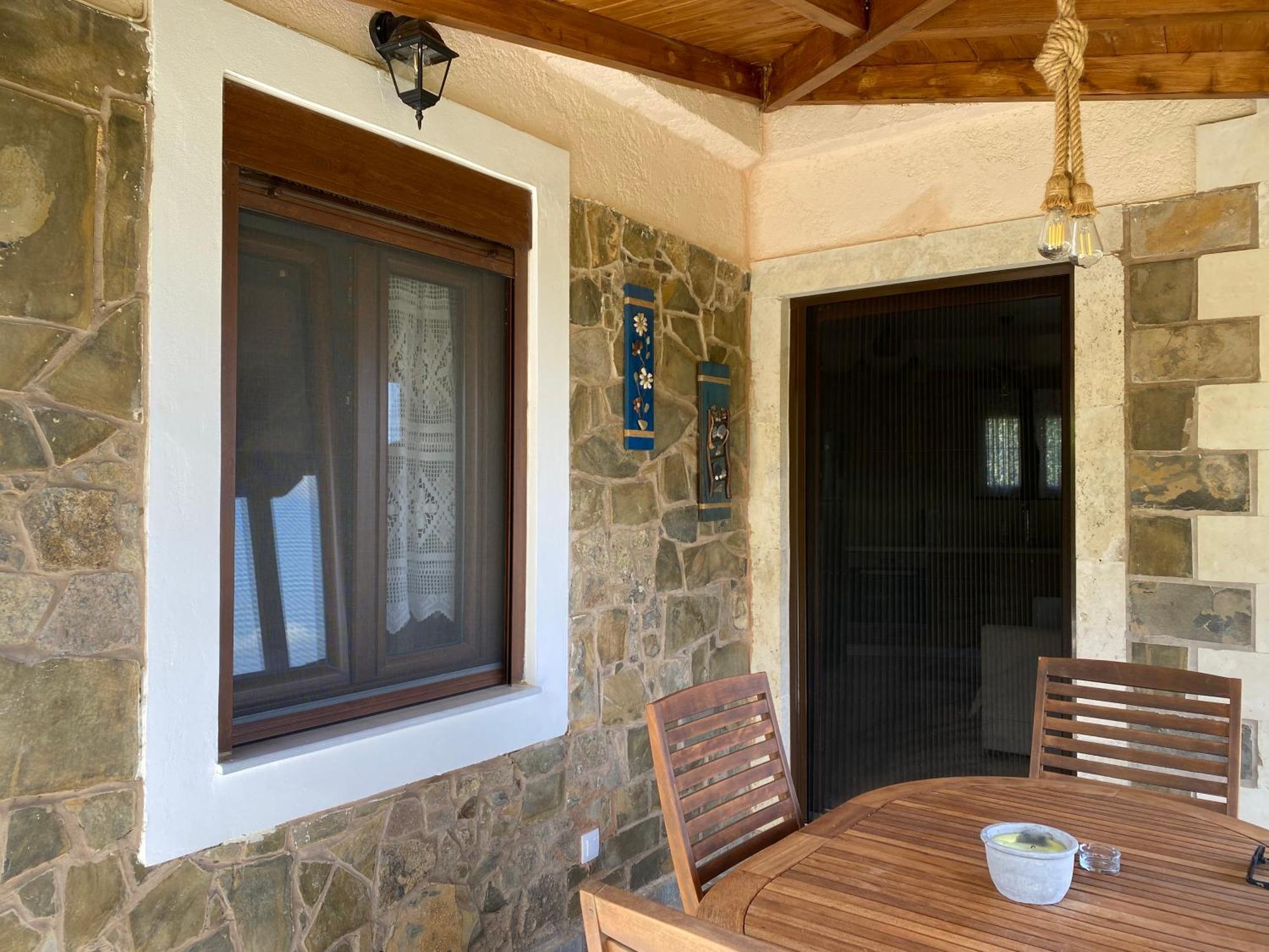 The Garden House, Sitia Apartment ภายนอก รูปภาพ